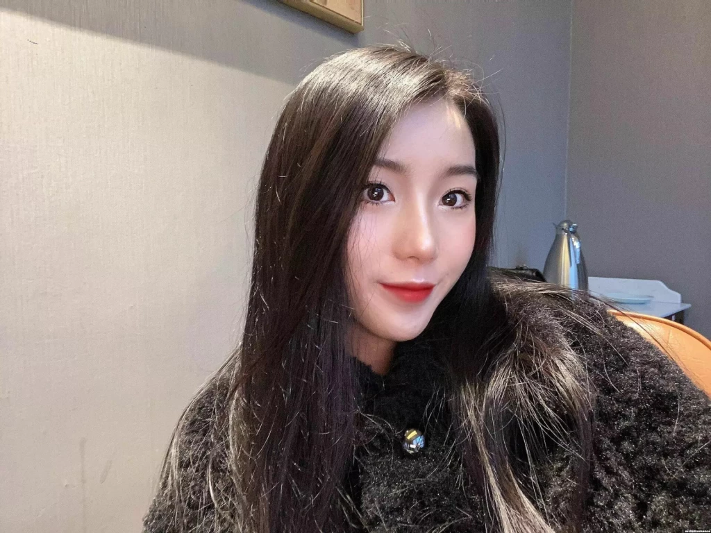 Xiaorong Profile image 4