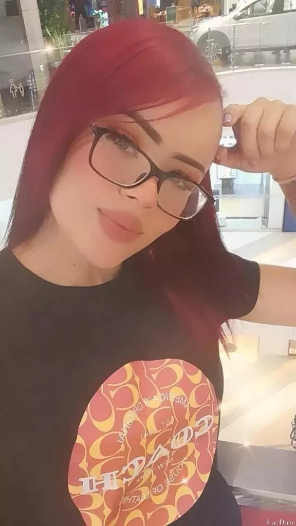Stefanny Profile image 6